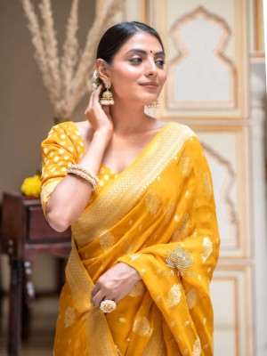 nilkanth creation hub Woven Kanjivaram Jacquard, Pure Silk Saree(Yellow)