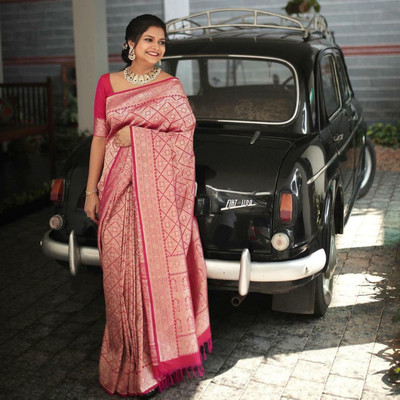 PARAMPARA CREATION Woven Kanjivaram Pure Silk Saree(Pink)
