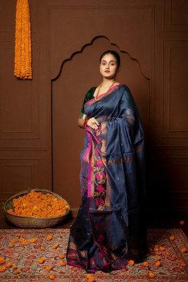 ARDHANGINI DESIGNS Woven, Floral Print Handloom Cotton Silk Saree(Grey, Pink)