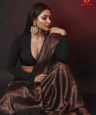 kriyafashion Embellished Banarasi Jacquard Saree(Black)