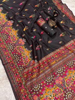 Divastri Animal Print Bollywood Viscose Rayon Saree(Black)