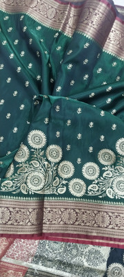 HouseOfCommon Woven Banarasi Jacquard Saree(Dark Green, White)