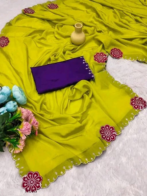 KanjiQueen Solid/Plain, Embellished Daily Wear Georgette, Silk Blend Saree(Light Green, Purple)
