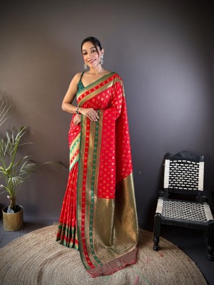 Tasrika Woven Banarasi Silk Blend Saree(Red)