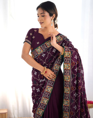 Samah Embroidered, Embellished Bollywood Silk Blend Saree(Purple)