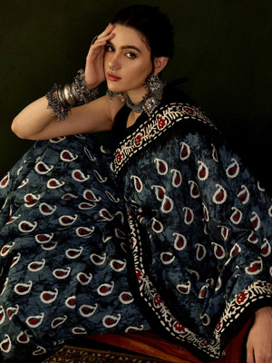 Divastri Printed Daily Wear Silk Blend Saree(Grey)
