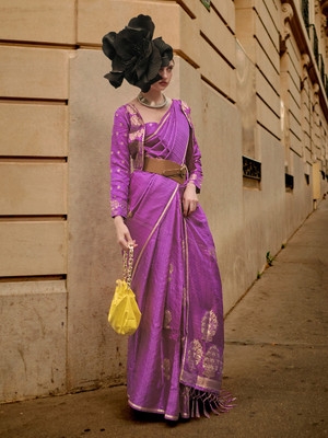 Divastri Woven Banarasi Satin, Silk Blend Saree(Purple)