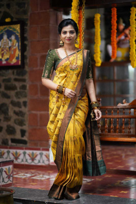 CP TEXTILE Embellished Banarasi Jacquard Saree(Yellow)