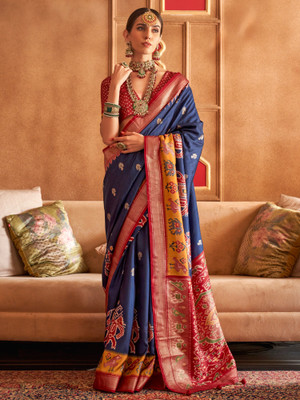 Tasrika Woven Patola Silk Blend Saree(Dark Blue)