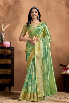 nenu fashion Embroidered Bollywood Silk Blend Saree(Green)