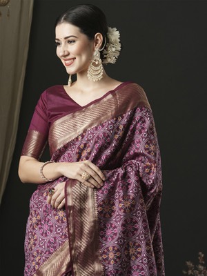 Sareemall Woven Patola Silk Blend Saree(Purple)