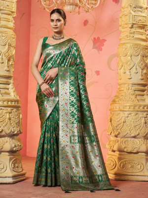 GARDEN VARELI Woven Banarasi Art Silk Saree(Green)