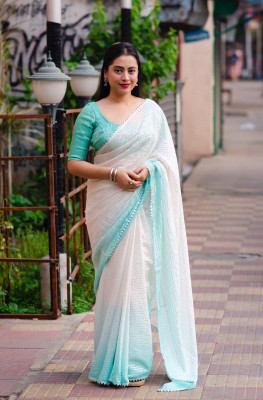 PeachPetals Striped Daily Wear Cotton Blend Saree(Light Green, White)