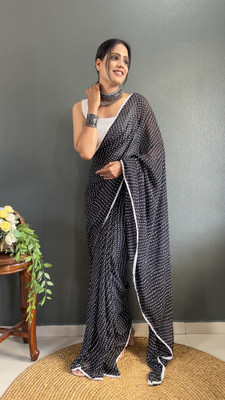 Moda Rapido Digital Print Bandhani Georgette Saree(Black)