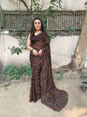 ROOP SUNDARI SAREES Printed Daily Wear Georgette Saree(Black, Red)