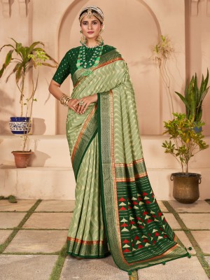 Sareemall Woven Banarasi Silk Blend Saree(Light Green)