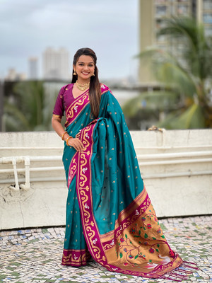 SICHYAH Woven, Self Design Paithani Pure Silk Saree(Blue, Magenta)
