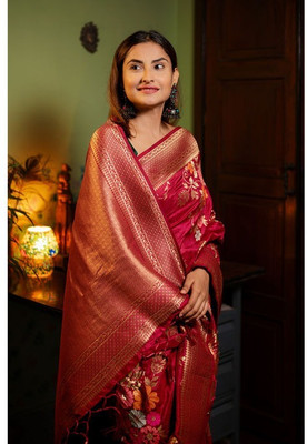 MAHADEV DESIGN Floral Print, Woven Banarasi Jacquard Saree(Red, Multicolor)