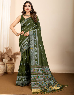 Samah Woven, Embellished Patola Silk Blend Saree(Green)