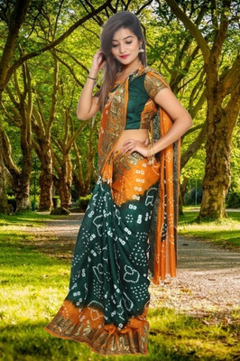 DHARMRAJ ENTERPRISE Woven Bandhani Art Silk Saree(Dark Green)