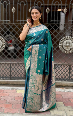 SHREEKHODIYARST Woven, Self Design Banarasi Jacquard, Pure Silk Saree(Light Green)