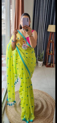 SARATHITEXTILE Embroidered Handloom Cotton Blend Saree(Light Green)