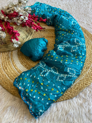 VD PRINTS Printed Bandhani Silk Blend Saree(Blue)