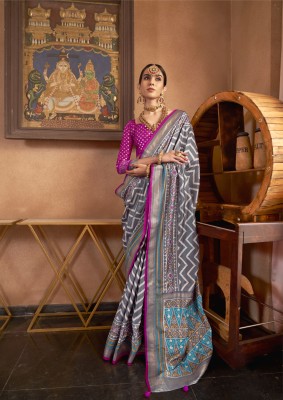 Divastri Self Design, Geometric Print, Temple Border, Printed Patola Silk Blend Saree(Grey)