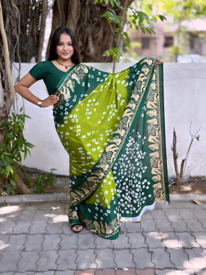 S.R.TEXTILES Printed Bandhani Art Silk Saree(Green, Light Green)