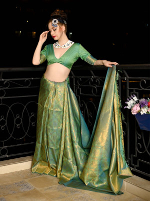 odette Woven Saree with Attached Blouse Silk Blend Saree(Green)