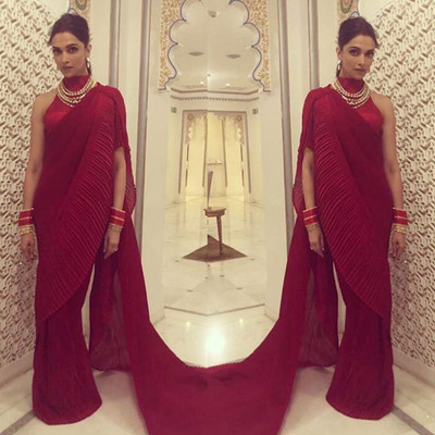 PRATYAMFASHION Self Design, Solid/Plain, Woven, Embellished Bollywood Satin Saree(Maroon)