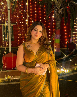 Vinayak Textile Solid/Plain Bollywood Chiffon, Silk Blend Saree(Gold)