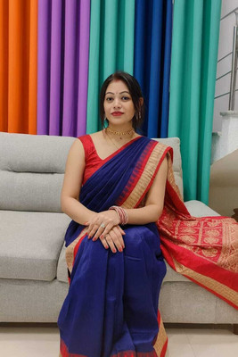 Afronza Temple Border, Striped, Solid/Plain Sambalpuri Silk Blend, Pure Silk Saree(Blue, Red)