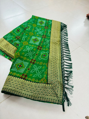 harshit designer Printed Daily Wear Georgette Saree(Green)