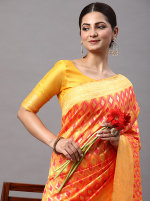 Divastri Woven Kanjivaram Silk Blend Saree(Yellow)
