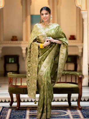 WOMENELEGENCE Embellished Banarasi Pure Silk Saree(Green)
