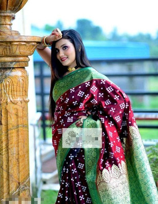 rgsaree Woven Banarasi Silk Blend Saree(Maroon)
