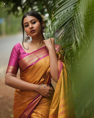 Juhi Collection Woven Banarasi Art Silk, Cotton Silk Saree(Orange)