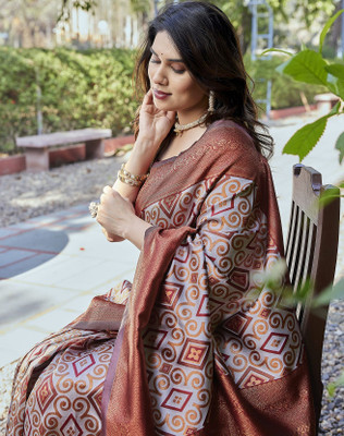 YASHIKA Woven Kanjivaram Art Silk, Jacquard Saree(Maroon)