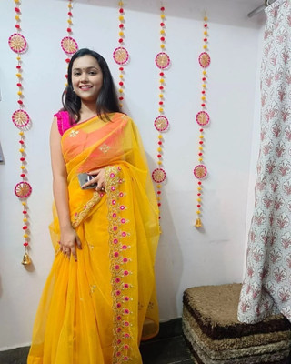 ShivGori Embroidered Bollywood Net Saree(Yellow)