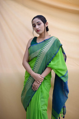 SLAGHA Self Design Handloom Cotton Blend Saree(Green, Blue)