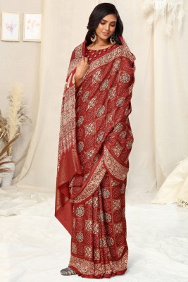 MIRCHI FASHION Printed, Blocked Printed, Embellished Daily Wear Silk Blend Saree(Maroon, Beige)