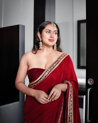 shaedha fashion Embroidered Banarasi Handloom Velvet, Organza Saree(Red, White, Black, Yellow)