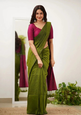 Raees Ethnic Solid/Plain Handloom Cotton Blend Saree(Green, Pink)