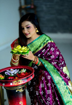 Fabriczone Woven Banarasi Jacquard Saree(Purple, Green)