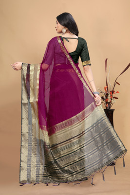 Aarunika Bhagwati Solid/Plain Bollywood Organza Saree(Magenta)