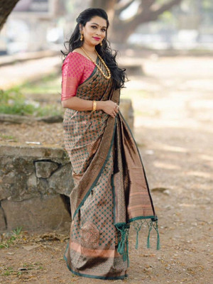 Anouk Rustic Woven Banarasi Silk Blend Saree(Brown)