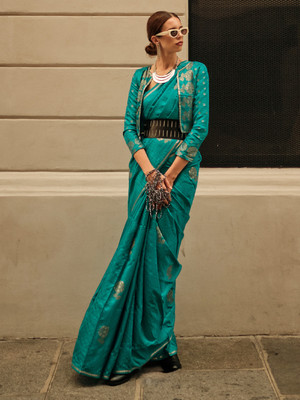 Divastri Woven Banarasi Satin, Silk Blend Saree(Blue)