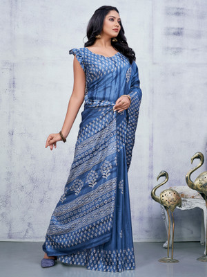 Divastri Printed Hand Batik Cotton Blend Saree(Blue)