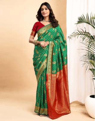 Samah Woven, Embellished Kanjivaram Silk Blend, Jacquard Saree(Red, Green)